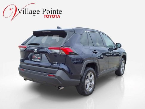 Used 2025 Toyota RAV4 XLE AWD/4WD image 6