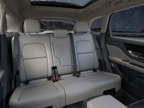 New 2026 Lincoln Corsair Premiere image 11