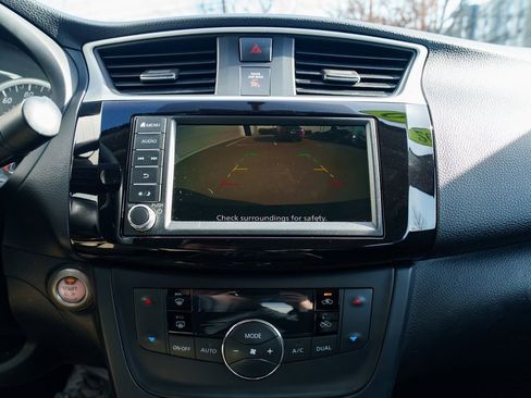 Used 2019 Nissan Sentra SV image 14