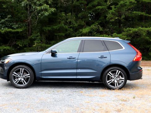 Used 2018 Volvo XC60 T5 Momentum w/ Vision Package image 33