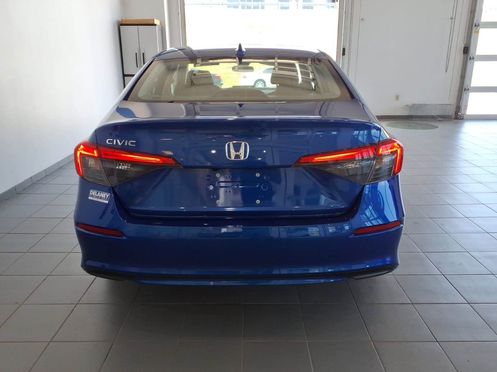 Used 2024 Honda Civic EX image 6