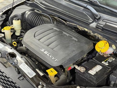 Used 2016 Dodge Grand Caravan R/T FWD image 34