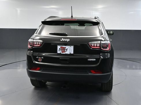 Used 2024 Jeep Compass Latitude w/ Convenience Group AWD/4WD image 7