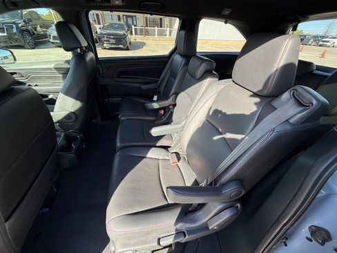 Used 2023 Honda Odyssey Sport image 14