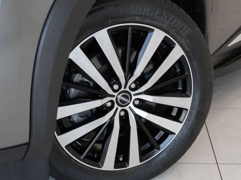 Used 2023 Nissan Pathfinder Platinum w/ Cargo Package image 2