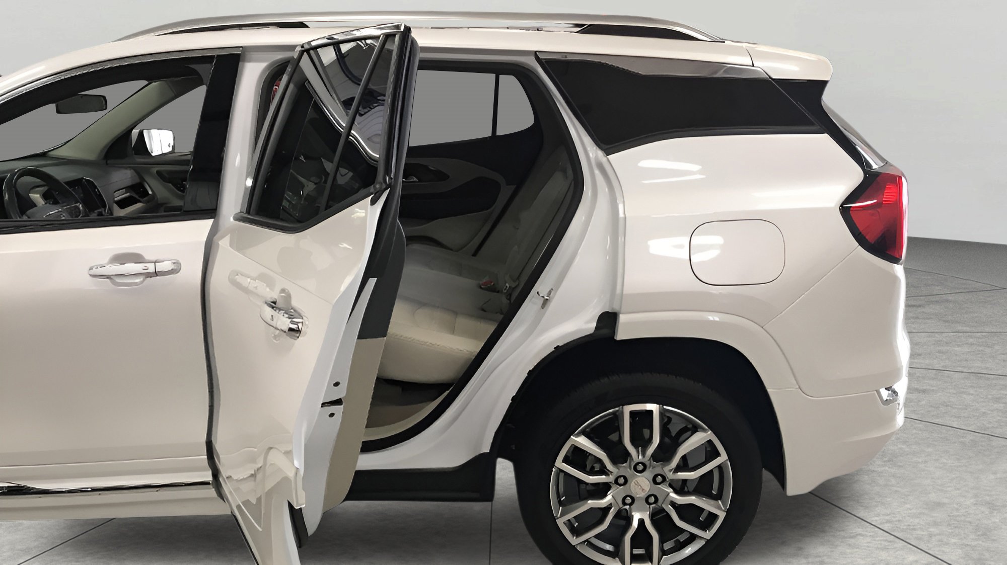 Used 2022 GMC Terrain Denali w/ Denali Premium Package AWD/4WD image 26