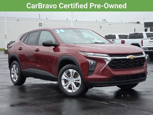 Certified 2024 Chevrolet Trax LS FWD image 2
