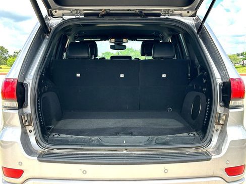 Used 2020 Jeep Grand Cherokee Altitude RWD image 32