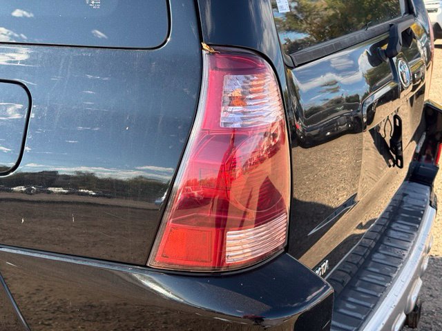 Used 2004 Toyota 4Runner SR5 AWD/4WD image 12