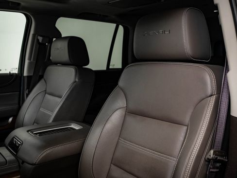 Used 2019 GMC Yukon Denali w/ Denali Ultimate Package image 26