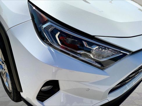 Used 2019 Toyota RAV4 Limited w/ Limited Grade Weather Package AWD/4WD image 32