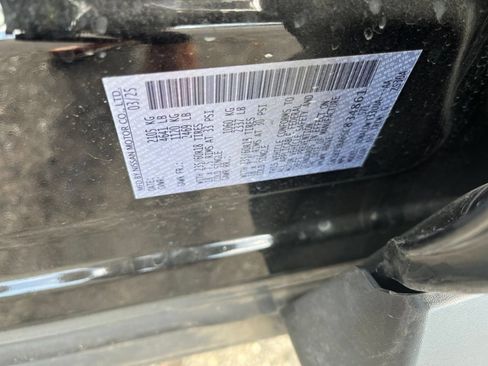 Used 2025 Nissan Rogue SV FWD image 9