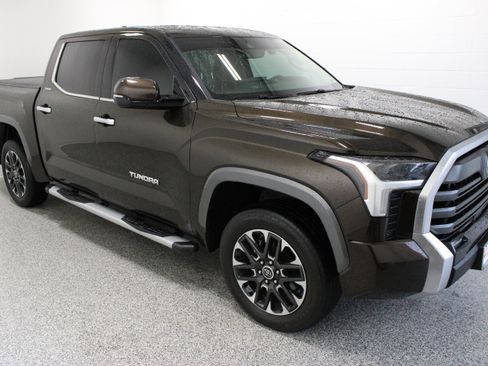 Used 2023 Toyota Tundra Limited w/ Power Package AWD/4WD image 4