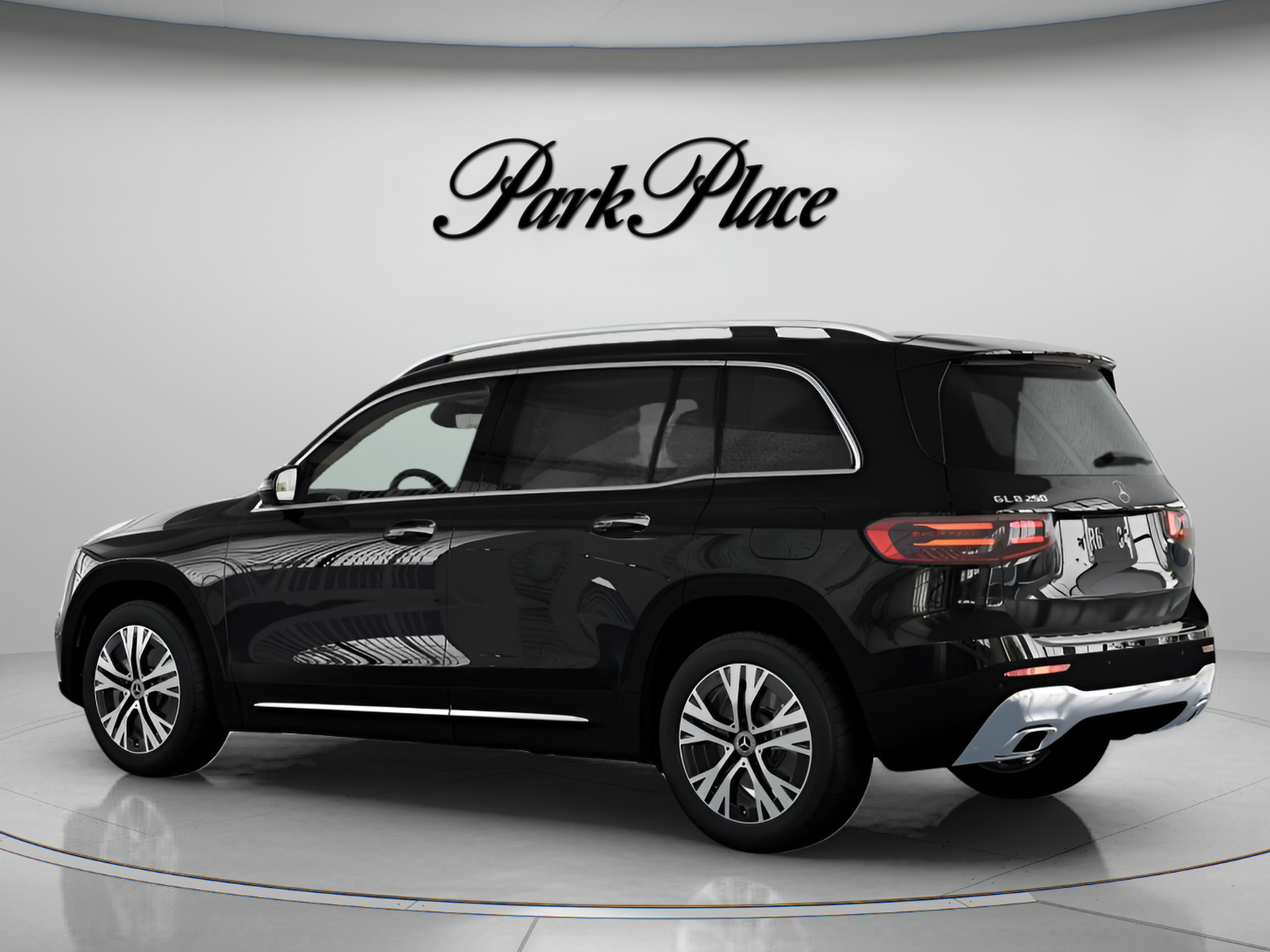 Used 2026 Mercedes-Benz GLB 250 image 12