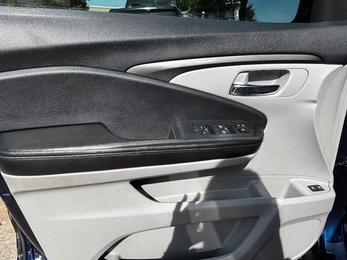 Used 2017 Honda Pilot EX-L image 25
