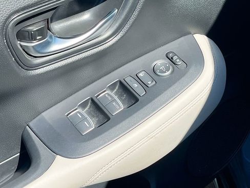 Used 2024 Honda HR-V EX-L image 17