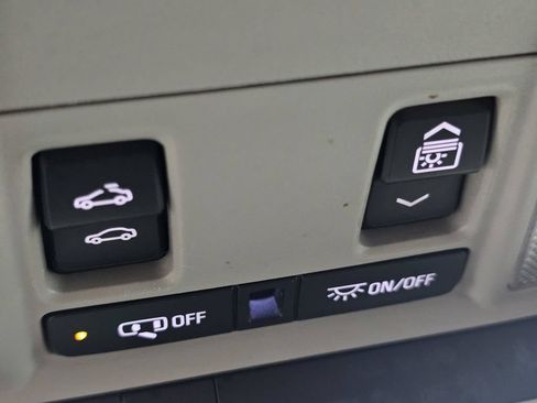 Used 2022 GMC Terrain SLE w/ Driver Convenience Package FWD image 17
