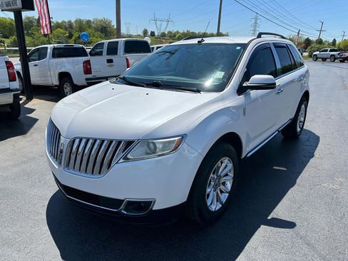 Used 2012 Lincoln MKX FWD image 8