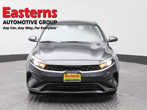 Used 2023 Kia Forte LXS image 2