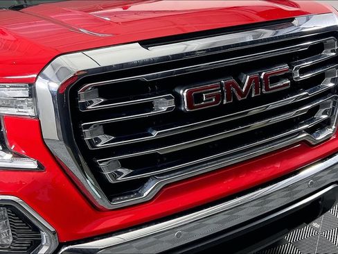 Used 2019 GMC Sierra 1500 SLT w/ SLT Premium Plus Package AWD/4WD image 38