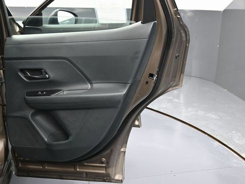 Used 2025 Nissan Kicks S image 34