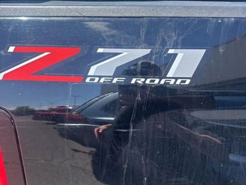 Used 2018 Chevrolet Silverado 1500 LT w/ All Star Edition AWD/4WD image 18