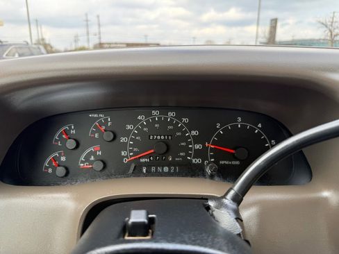 Used 2001 Ford F250 4x4 SuperCab Super Duty image 25