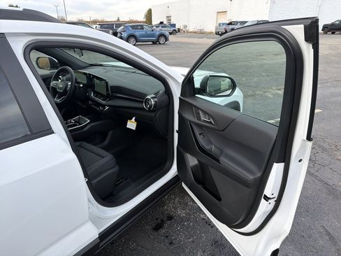 New 2026 Chevrolet Equinox LT w/ Convenience Package II image 29