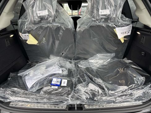 Used 2026 Volvo XC90 B6 Plus w/ Protection Package Premier AWD/4WD image 9