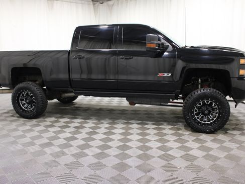Used 2017 Chevrolet Silverado 2500 LTZ w/ Duramax Plus Package AWD/4WD image 28