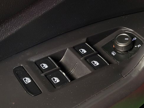 Used 2024 Volkswagen Jetta SE FWD image 27