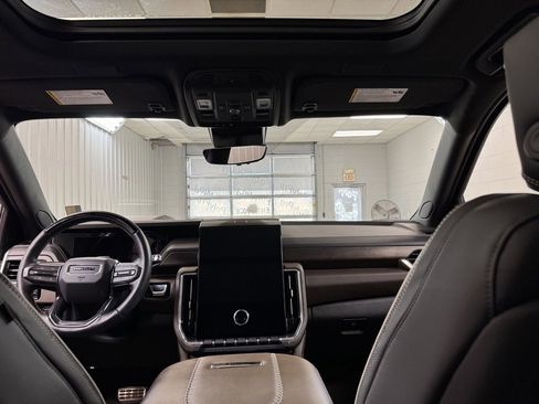 Used 2025 GMC Yukon Denali Ultimate w/ LPO, Floor Liner Package image 21
