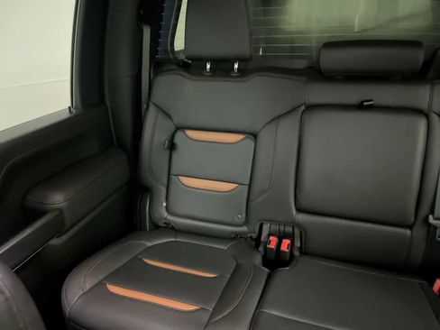 Used 2022 GMC Sierra 2500 AT4 w/ Gooseneck/5TH Wheel Package AWD/4WD image 12
