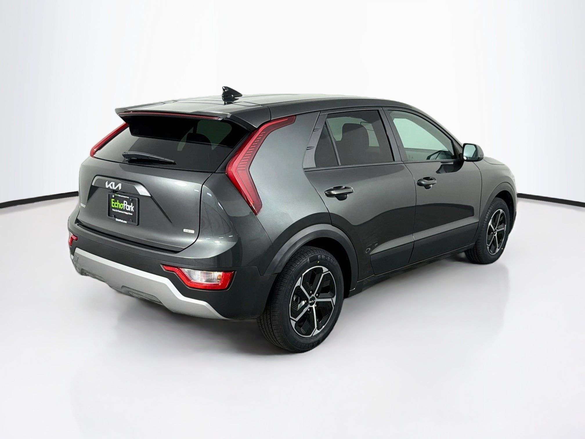 Used 2025 Kia Niro LX FWD image 9
