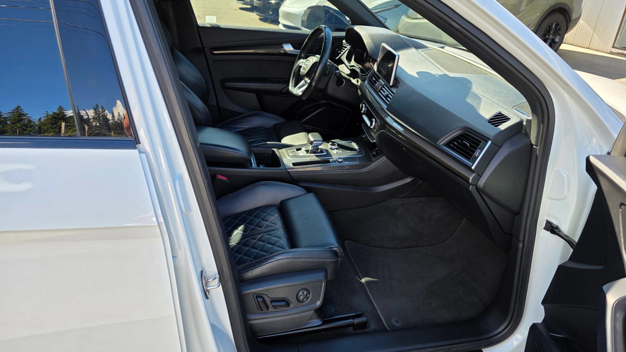 Used 2019 Audi SQ5 Premium Plus w/ Premium Plus Package AWD/4WD image 13