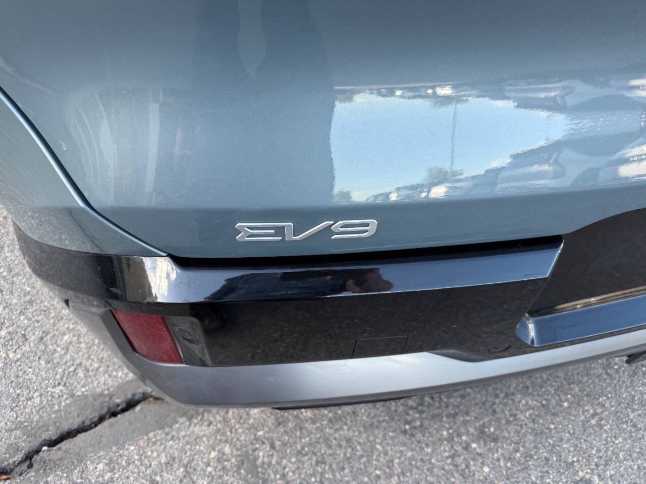 Used 2024 Kia EV9 GT-Line AWD/4WD image 21