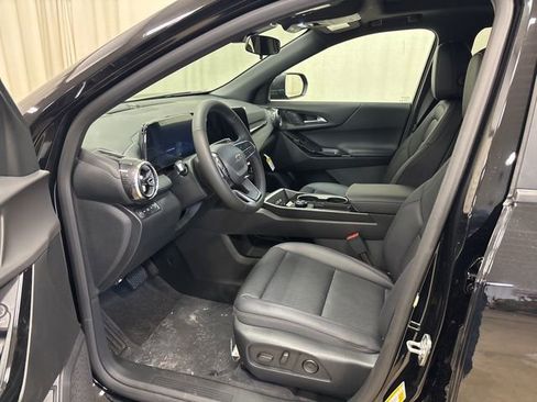 New 2026 Chevrolet Equinox LT w/ Convenience Package II image 17