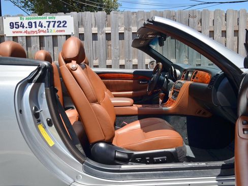Used 2006 Lexus SC 430 Convertible image 38