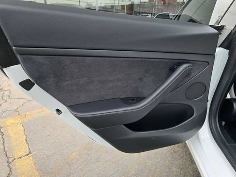Used 2021 Tesla Model 3 Standard Range Plus image 14