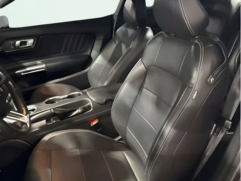 Used 2019 Ford Mustang GT Premium RWD image 40