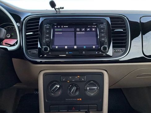 Used 2015 Volkswagen Beetle 1.8T image 26