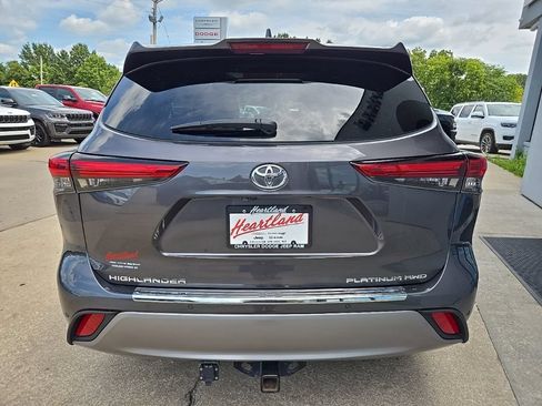 Used 2021 Toyota Highlander Platinum AWD/4WD image 10