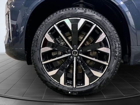 New 2026 Volvo XC90 T8 Ultra w/ Lounge Package AWD/4WD image 13