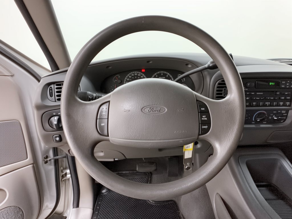 Used 1999 Ford Expedition XLT RWD image 10