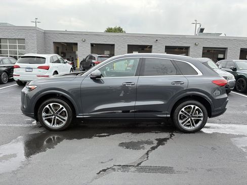 Used 2025 Audi Q5 Premium w/ Convenience Package AWD/4WD image 8