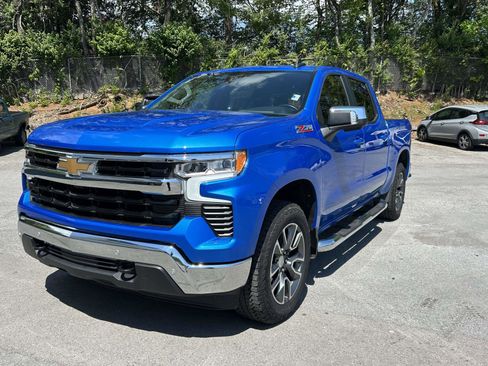 Used 2025 Chevrolet Silverado 1500 LT AWD/4WD image 7