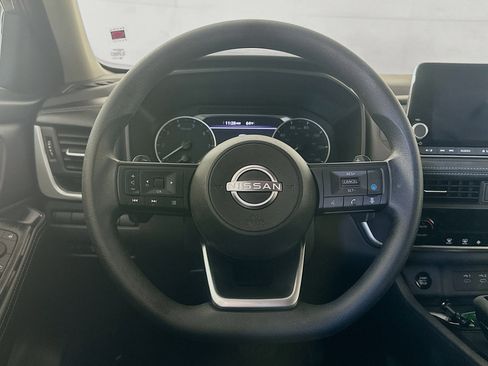 Used 2024 Nissan Rogue SV image 18