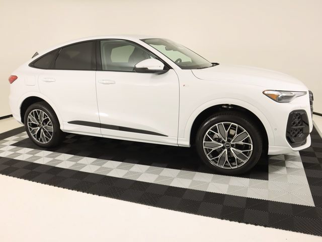 New 2026 Audi Q5 Premium Plus AWD/4WD image 6