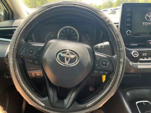 Used 2021 Toyota Corolla LE FWD image 14