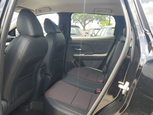 New 2025 Nissan Kicks SR image 8